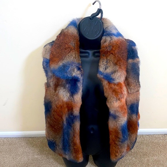 525 America Jackets & Blazers - 525 Luxe Fur Vest Size L